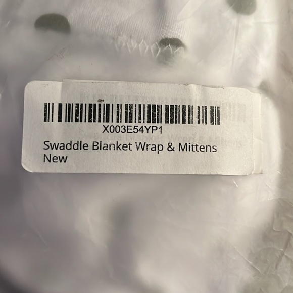 Easy wrap, swaddles hundred percent cotton with mittens size 0 to 3 months - Picture 6 of 6